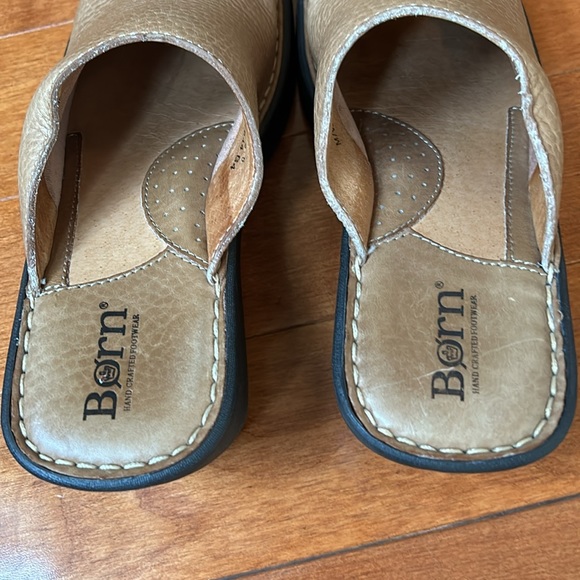 Born Tan Leather Clogs Size 6 - Picture 5 of 9